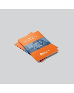 Farverig brochure med professionelt layout – trykt marketingmateriale til virksomheder, events og reklamekampagner
